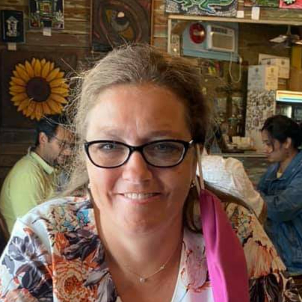 Meet your Posher, Jennifer